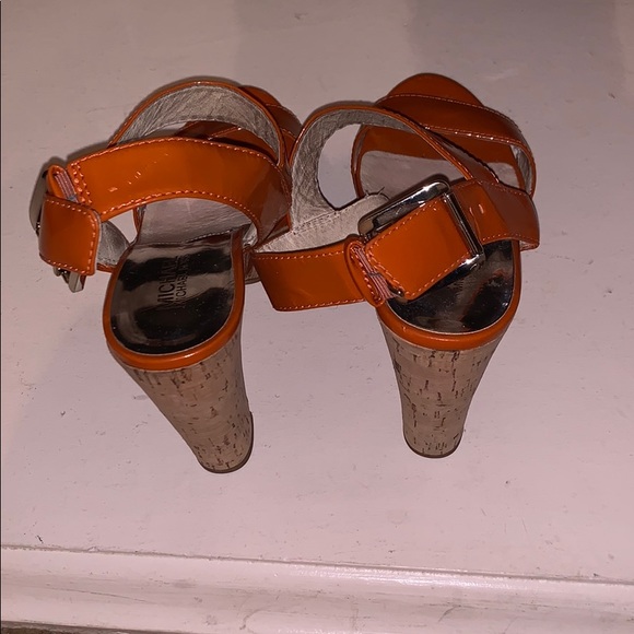 Cute and Sexy Patent Leather Heels 👠 - Picture 3 of 4